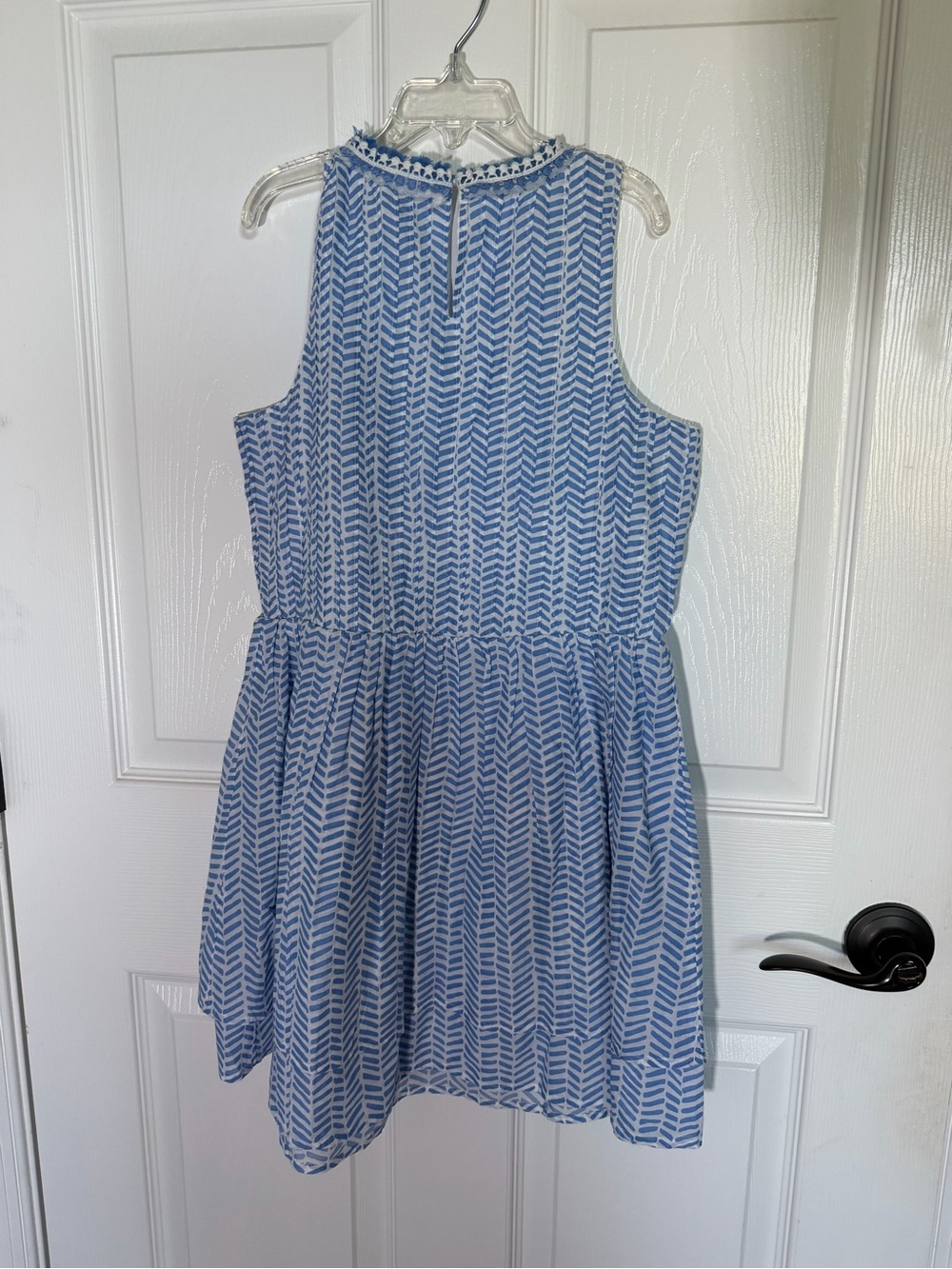 Vineyard Vines Girl’s Chevron Fringe Pintuck Dress Medium NWT - Picture 3 of 5